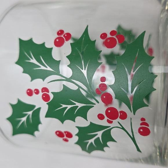 Indiana Holly Christmas Tumbler Glasses - Picture 7 of 11
